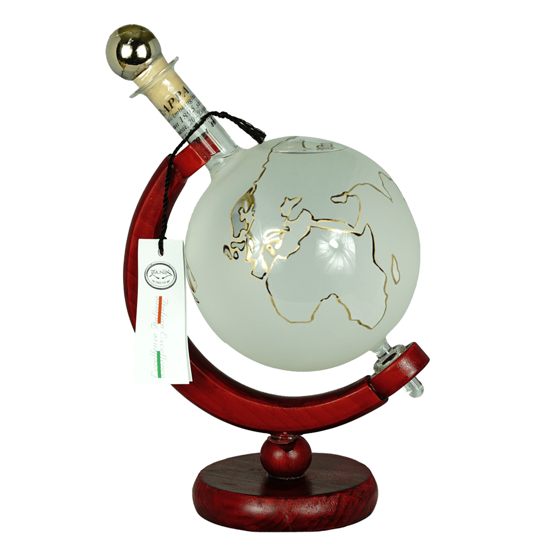 Die mundgeblasene Grappa-Weltkugel ist etwas ganz besonderes! Ein Hingucker als Dekoration oder als Geschenk! Der Inhalt ist ein qualitativer, transparente Grappa.