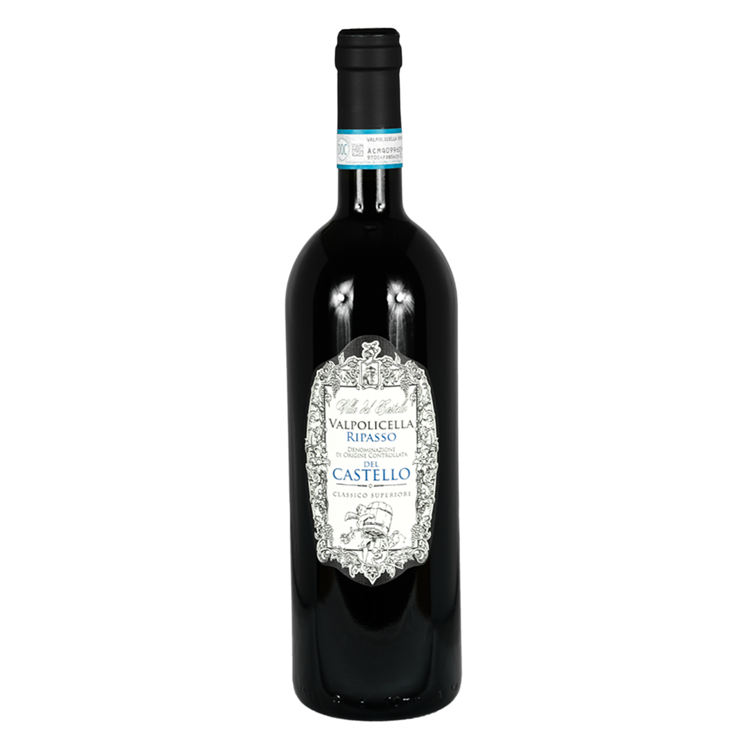 Der Ripasso dell Castello DOC 2018 ist ein trockener Rotwein aus der Region Valpolicella in Norditalien. Er wird nach der Ripasso-Methode hergestellt, bei der Wein eine zweite Gärung auf den Trestern von Amarone durchläuft, was ihm eine besondere Komplexität und Intensität verleiht.