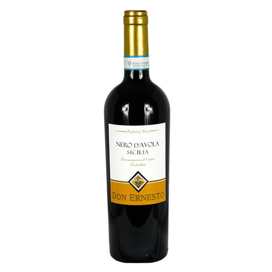 Der milde trockene Rotwein glänzt in einer rubinroten Farbe. Durch seinen geringen Säureanteil, jedoch intensiven Geschmack ist er ein schöner Begleiter für jeden Tag. Ob zum Essen, am Abend, als Geschenk oder zum Anstoßen, machen sich die Aromen von Sauerkirschen, Wald- und Johannisbeeren sehr gut.